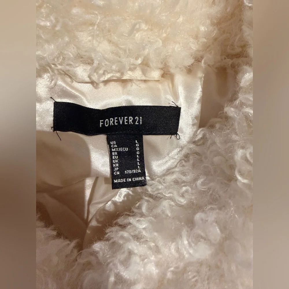 Forever 21 Cream Teddy white shaggy faux-fur fuzzy shearling street glamour - Picture 4 of 5